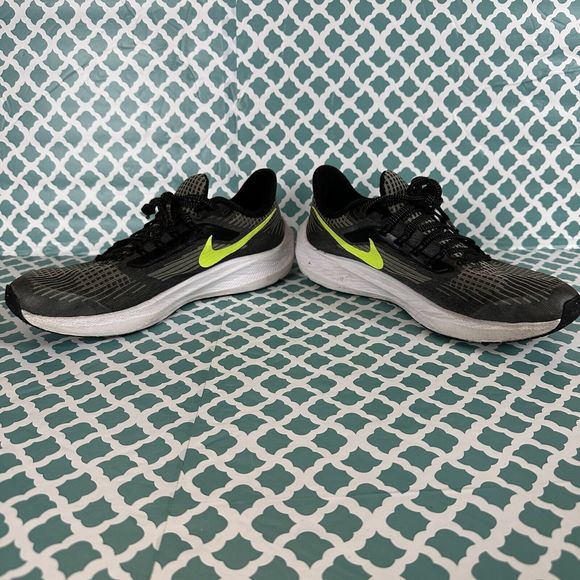 Nike Air Zoom Pegasus 39 NN Black/Volt-Barely Volt DM4015-002 Size 7Y - Picture 4 of 10